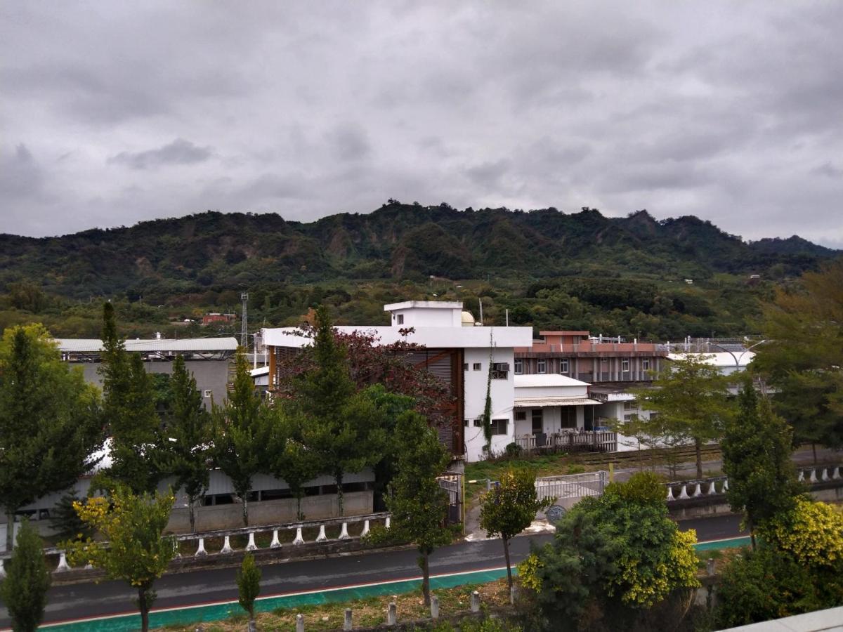 臺東火車站 黎亞兒民宿liyar House 青旅客棧 Taitung Экстерьер фото